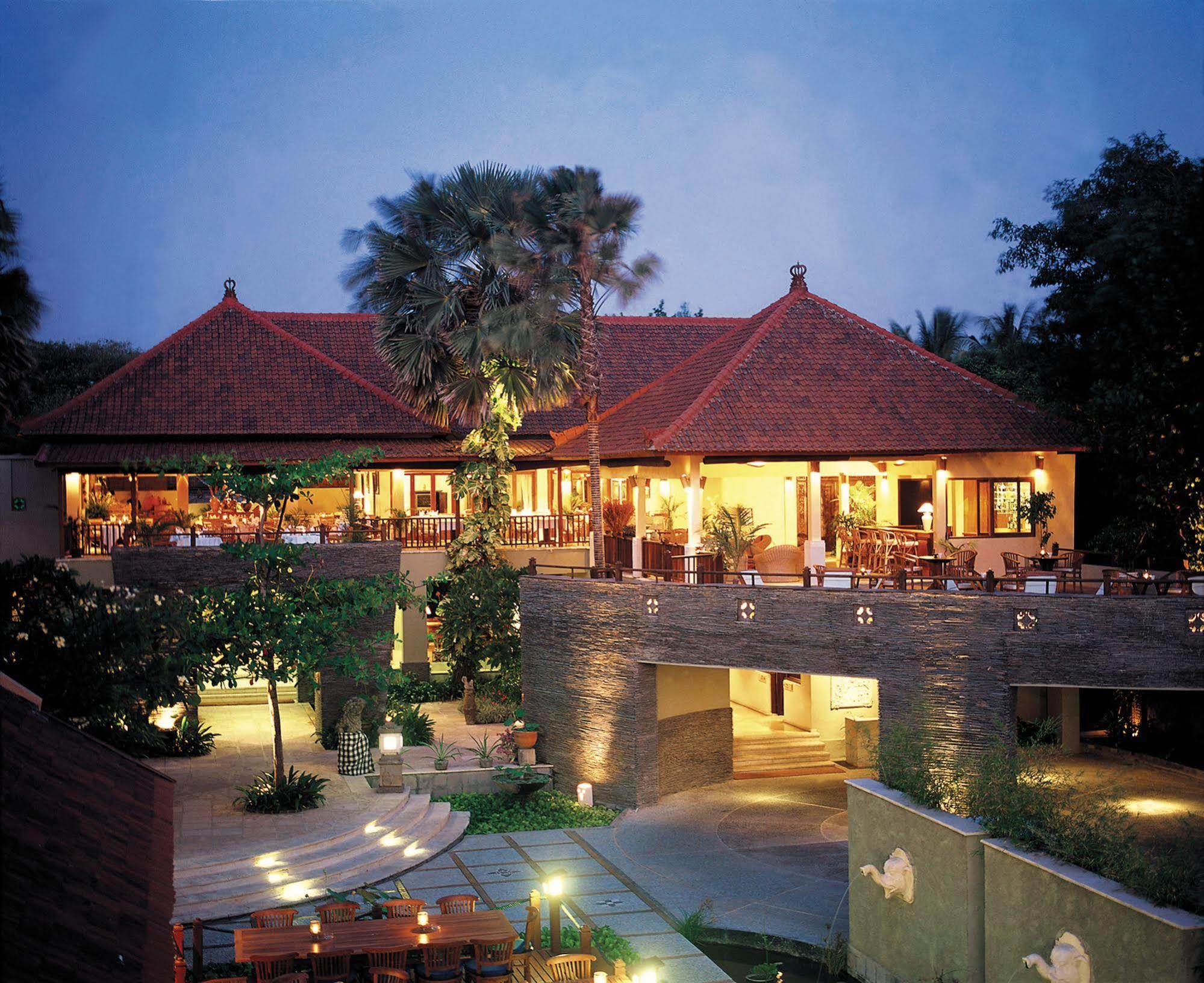 Alamkulkul Boutique Resort Legian  Exterior photo
